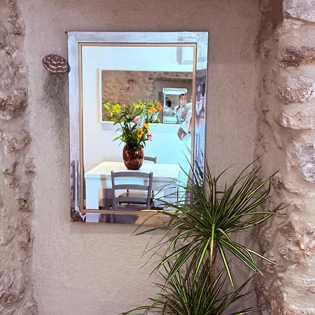 Charme, Pierres, Vieil 아파트 앙티브