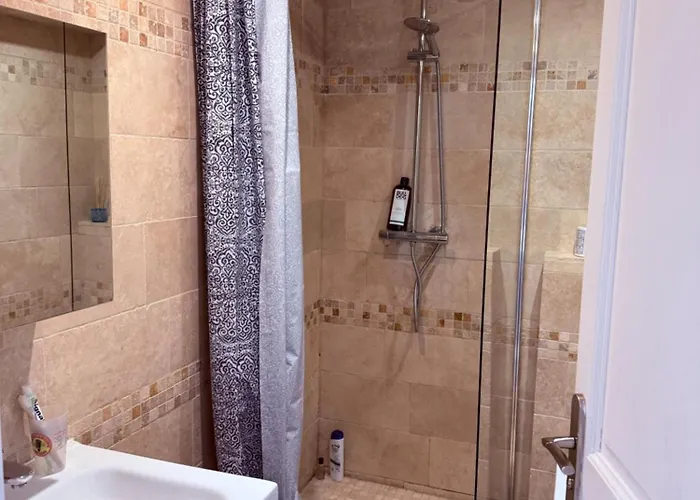 Charme, Pierres, Vieil Apartman *