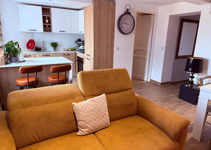 Charme, Pierres, Vieil *